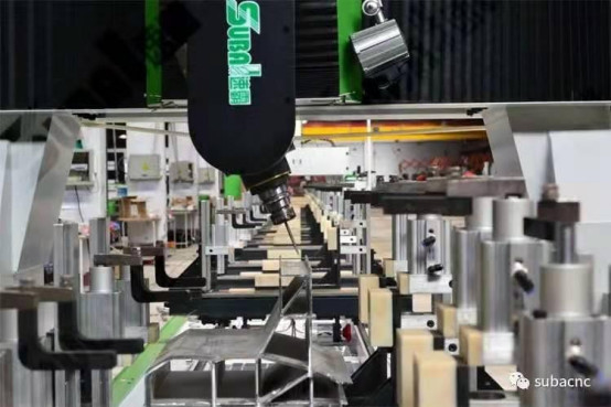 acheter Centre d'usinage à double tête à 5 axes online manufacture