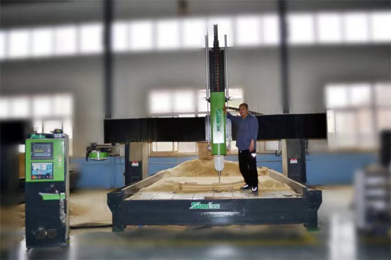 comprar Centro de mecanizado de moldes de aluminio 5 ejes Centro de procesamiento de moldes de madera online manufacture