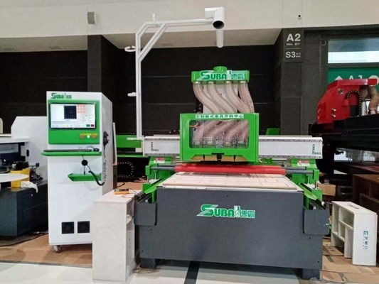 Máquina de corte de cuatro procesos para muebles de paneles personalizados en toda la casa