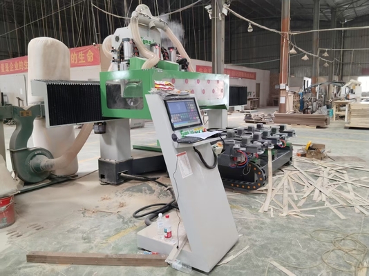 Centro de procesamiento completo Máquina de grabado de puertas de madera