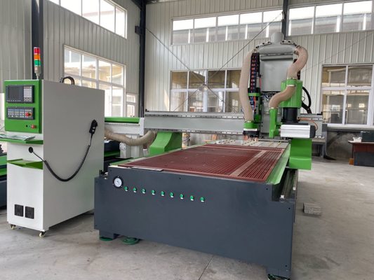 Máquina de grabado CNC de placas de plástico