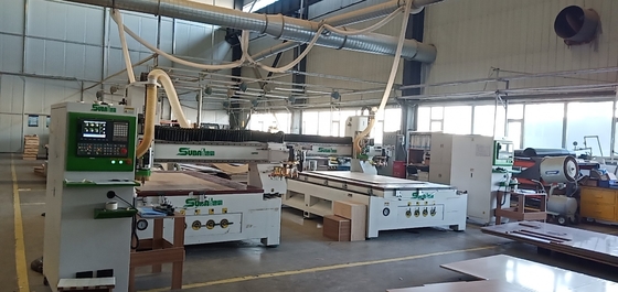 Máquina de grabado de tablero de madera compuesto de acrílico de 1500 mm X 3000 mm
