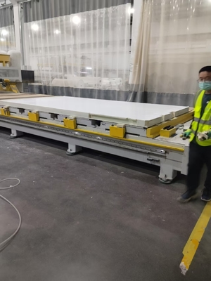 Polyurethane foamed board, thermal insulation composite board, machining center